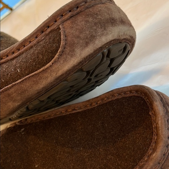 UGG - Picture 8 of 12